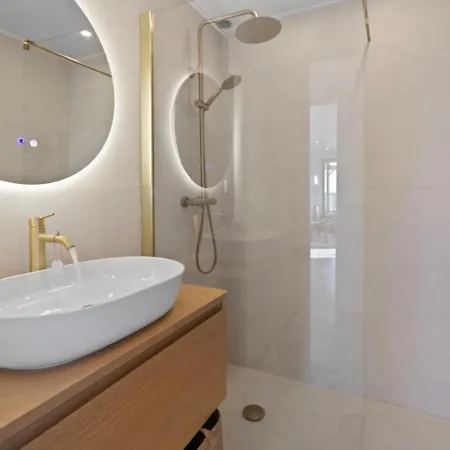 The Rooftop - Jacuzzi - Sea - 180 Terrace - Parking Apartment *