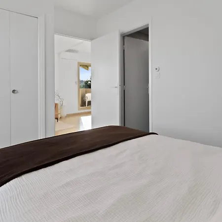 Apartment The Rooftop - Jacuzzi - Sea - 180 Terrace - Parking Antibes