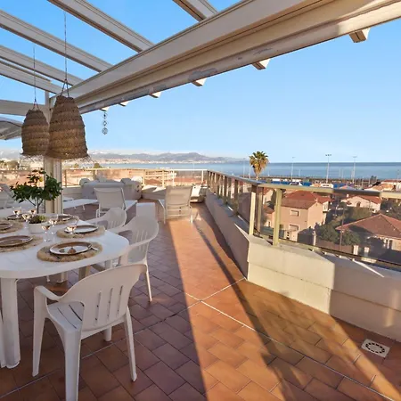 The Rooftop - Jacuzzi - Sea - 180 Terrace - Parking Apartment